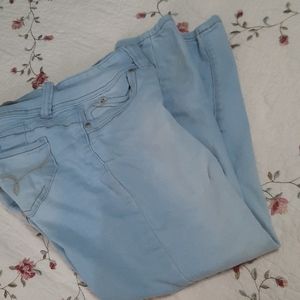 YMI Wanna Betta Butt Jeans size 5 light wash